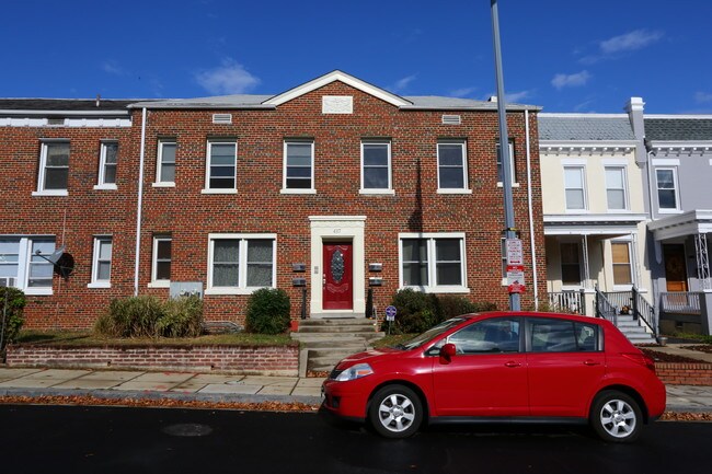 437 Manor Pl NW in Washington, DC - Building Photo - Building Photo