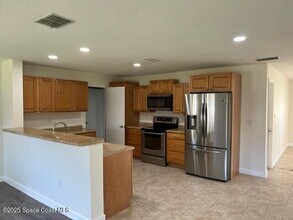 2125 Windsor Dr in Merritt Island, FL - Building Photo - Building Photo