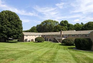 Riverview Gardens in Nashua, NH - Foto de edificio - Building Photo