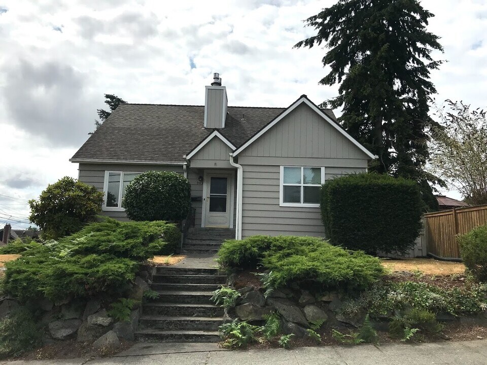 903 NW 80th St in Seattle, WA - Building Photo