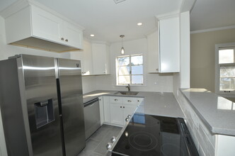 2038 Sherman Ave, Unit 3B in Evanston, IL - Building Photo - Building Photo