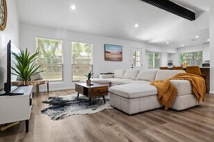 5002 Galen Ct, Unit SI ID1492671P in Austin, TX - Building Photo