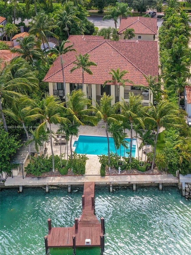 5655 Pine Tree Dr in Miami Beach, FL - Building Photo - Building Photo