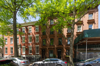 406 Henry St in Brooklyn, NY - Building Photo - Building Photo