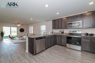 429 Kensington View Dr in Winter Haven, FL - Building Photo - Building Photo