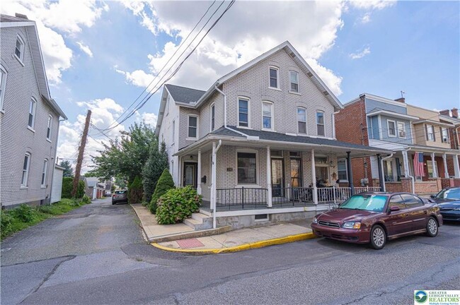 property at 128 N 4th St