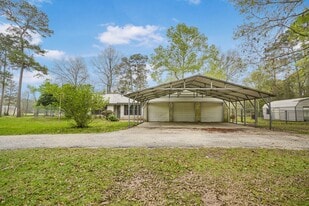 512 County Rd 2222 in Cleveland, TX - Building Photo