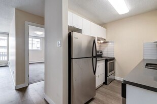 Chinook Gardens in Calgary, AB - Building Photo