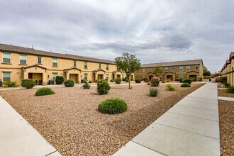 5221 Steep Cliffs Ave in Las Vegas, NV - Building Photo - Building Photo