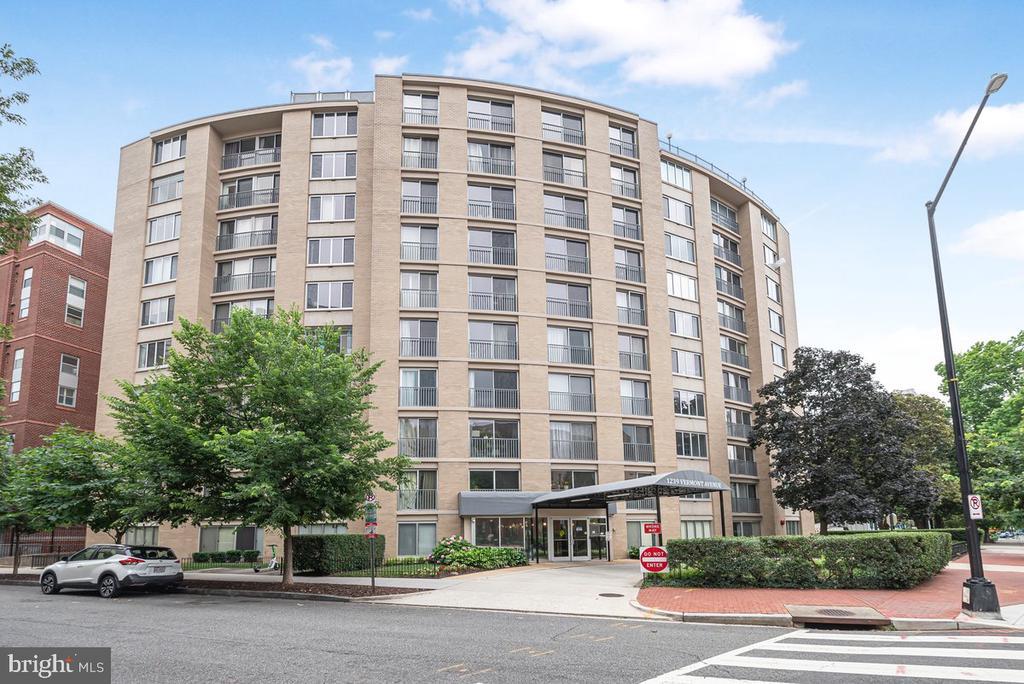 1239 Vermont Ave NW in Washington, DC - Building Photo