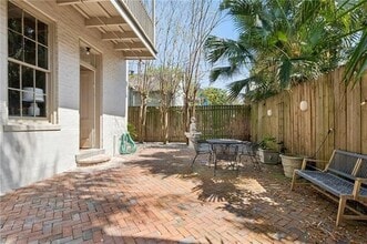 1216 Camp St in New Orleans, LA - Foto de edificio - Building Photo