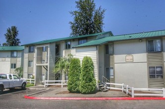 Hood Brook Apartments in Gresham, OR - Foto de edificio - Building Photo