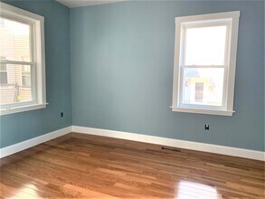 21 Oakland St, Unit 2 in Cambridge, MA - Building Photo - Building Photo