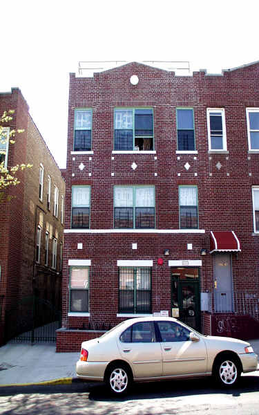 2093 Davidson Ave in Bronx, NY - Building Photo