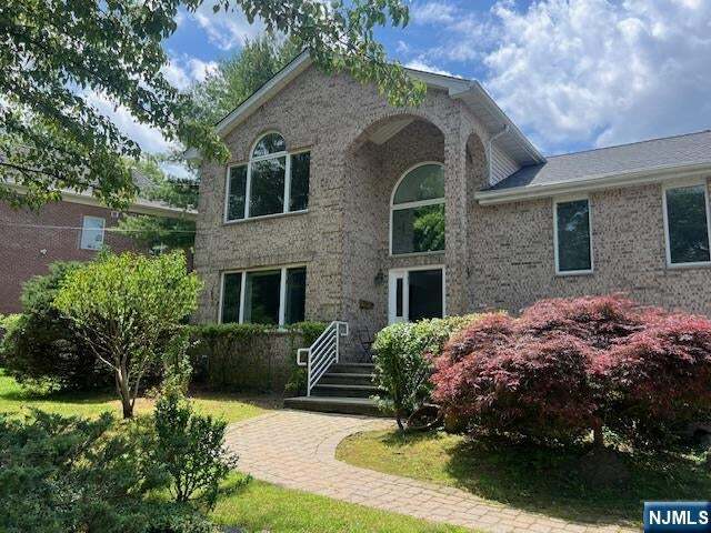 55 Walker Ave in Closter, NJ - Building Photo