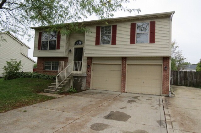 35 Ashton Dr in Ashville, OH - Building Photo