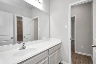 2131 Levant Ln in Mont Belvieu, TX - Building Photo - Building Photo