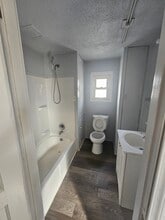 4342 Vine St in Cincinnati, OH - Building Photo - Building Photo