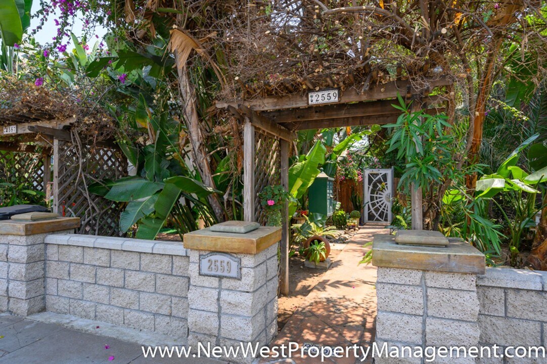 2559 C St in San Diego, CA - Building Photo