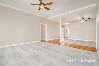 1113 SW Blazing Star Dr in Lee's Summit, MO - Building Photo - Building Photo