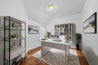 13130 Yaupon Holly Ln in Houston, TX - Building Photo - Building Photo