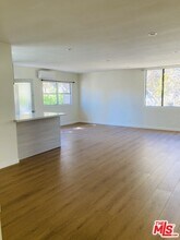 348 Rexford Dr in Beverly Hills, CA - Building Photo - Building Photo