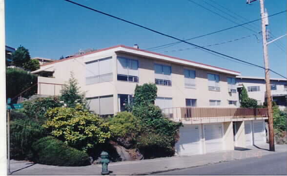 2001 Thorndyke Ave W in Seattle, WA - Building Photo - Building Photo