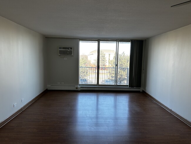 2200 S Stewart Ave in Lombard, IL - Building Photo - Building Photo