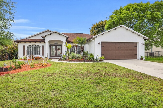 property at 2644 SW Fairgreen Rd