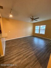 6224 Barry Dr W in Jacksonville, FL - Building Photo - Building Photo