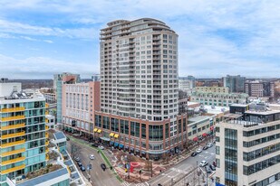 The Residences of Sherman Plaza in Evanston, IL - Building Photo
