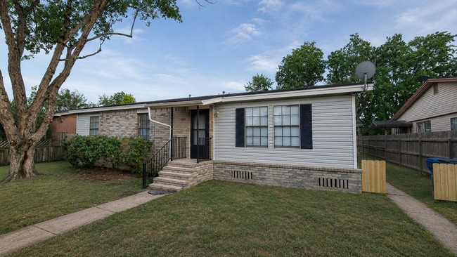 property at 9 Carol Ct