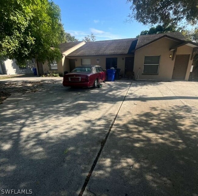 3838 Madison Ave in Ft. Myers, FL - Building Photo - Building Photo