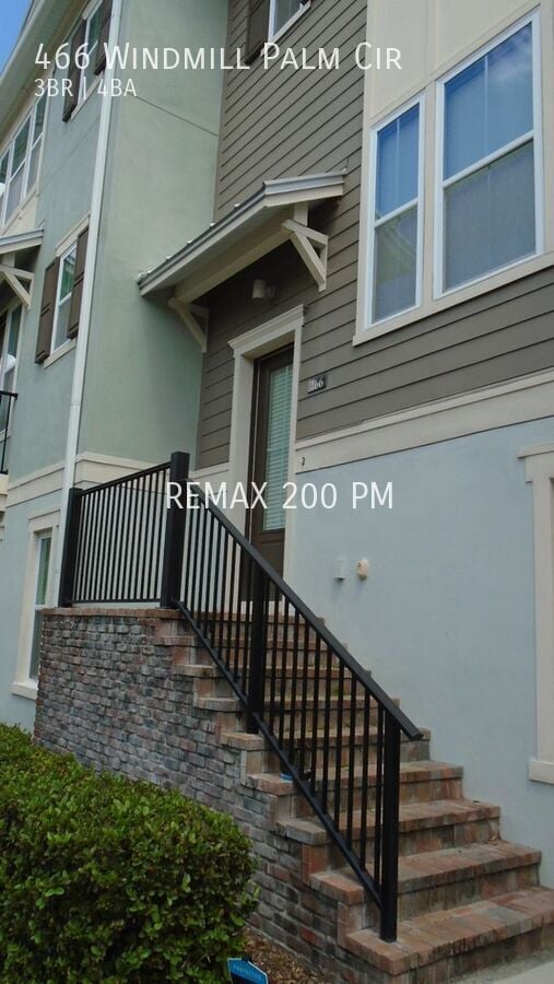 property at 466 Windmill Palm Cir