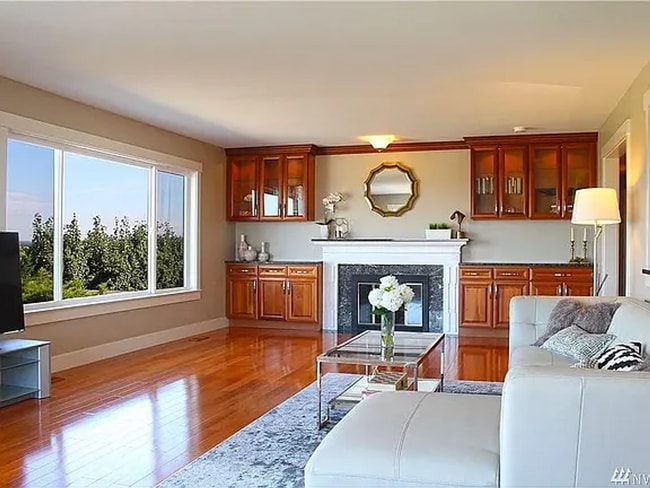 property at 13400 SE 43rd Pl