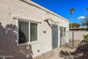 1417 E Fort Lowell Rd in Tucson, AZ - Building Photo