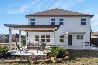 990 Macy Ln in Elkins, AR - Building Photo - Building Photo