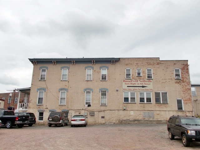 Olde Motel Apartments in Neillsville, WI - Foto de edificio - Building Photo