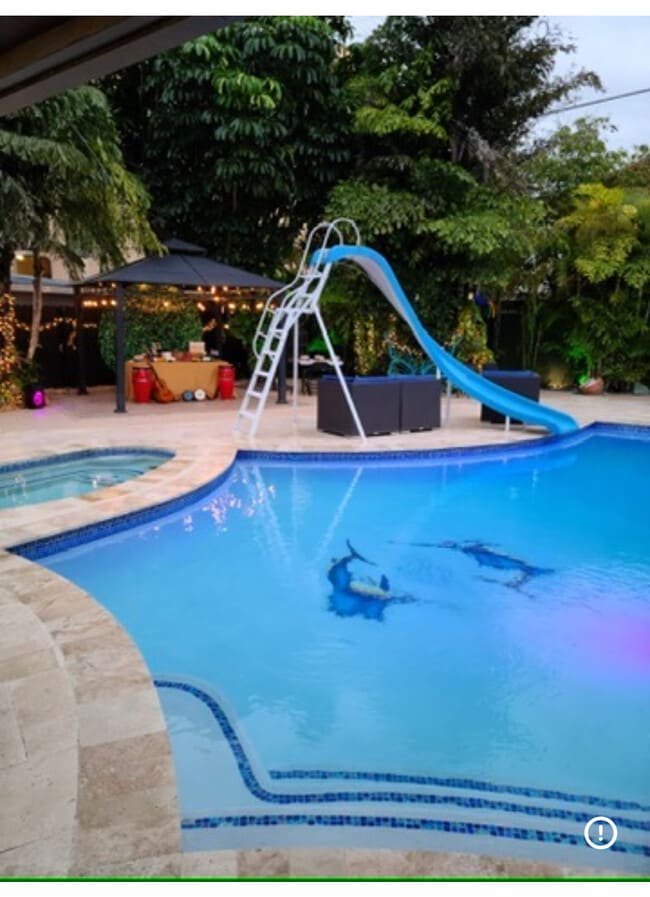 property at 660 W 70th Pl
