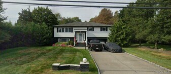 804 Hampshire Rd in Bay Shore, NY - Building Photo