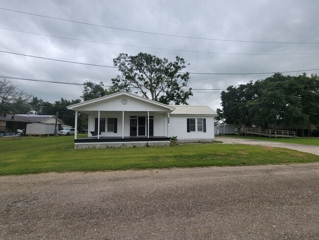 property at 406 N Theriot St