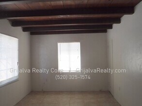 1339 N Howard Blvd in Tucson, AZ - Building Photo - Building Photo