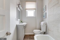 3219 E Monument St photo'