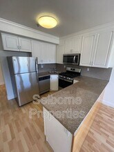 1515 14th Ave in Oakland, CA - Building Photo - Building Photo
