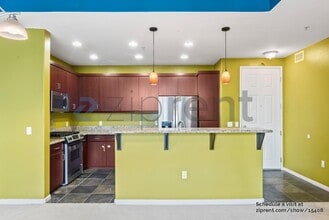 1101 S Main St in Milpitas, CA - Foto de edificio - Building Photo