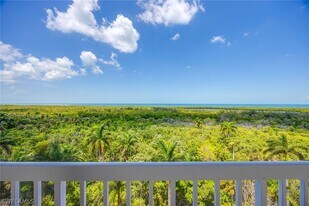 6585 Nicholas Blvd in Naples, FL - Building Photo