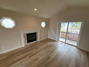 5512 Murray St SE in Salem, OR - Building Photo - Building Photo