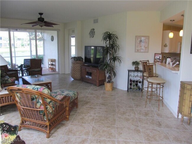 10134 Colonial Country Club Blvd in Ft. Myers, FL - Building Photo - Building Photo