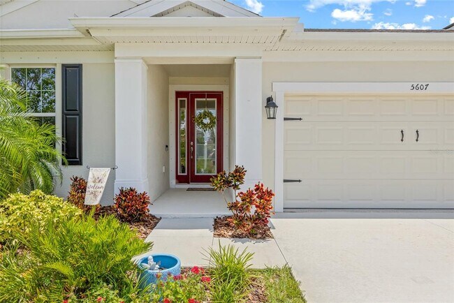 5607 Limelight Dr in Apollo Beach, FL - Building Photo - Building Photo