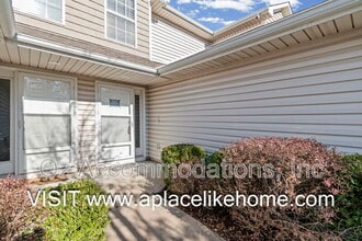 803 SW Imperial Ln in Blue Springs, MO - Building Photo - Building Photo